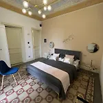 Bed and Breakfast Sicilia Experience - Palazzo Nouveau Κατάνια