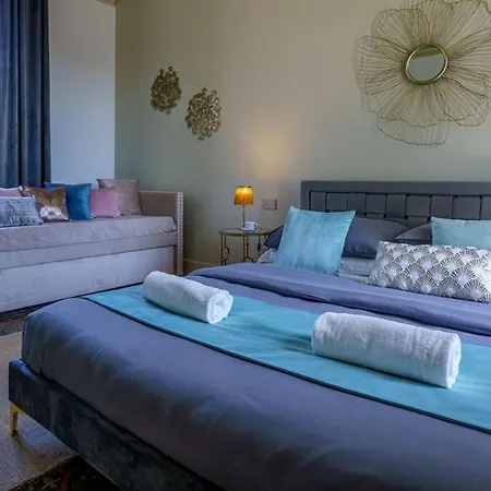 Sicilia Experience - Palazzo Nouveau Bed & Breakfast 4*